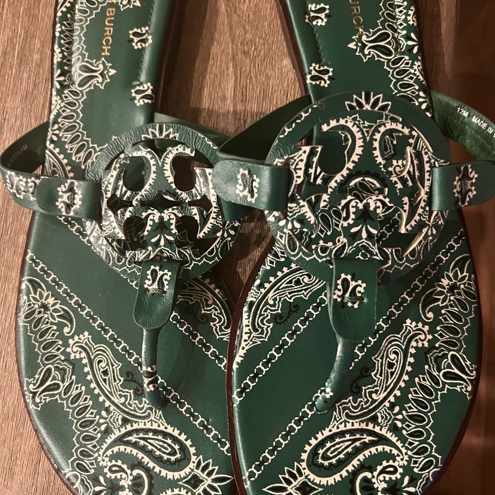 TORY BURCH miller green bandanna sandals